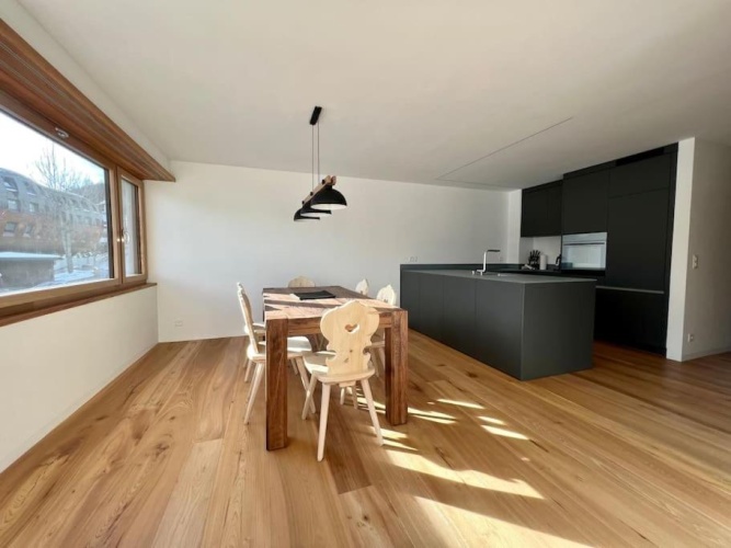 3 Bedrooms Apartment
