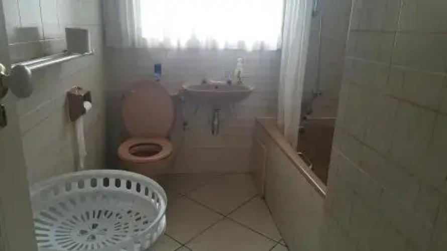 4 Toti Sands