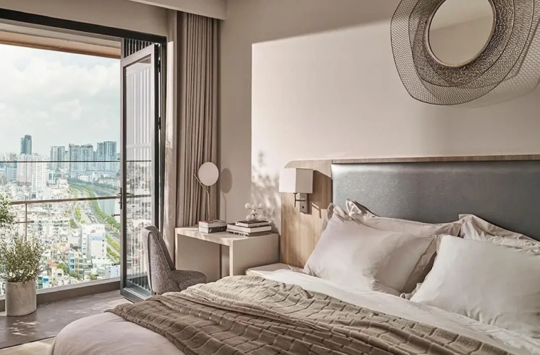 2 Bedrooms Presidential Club Suite with balcony and with city view