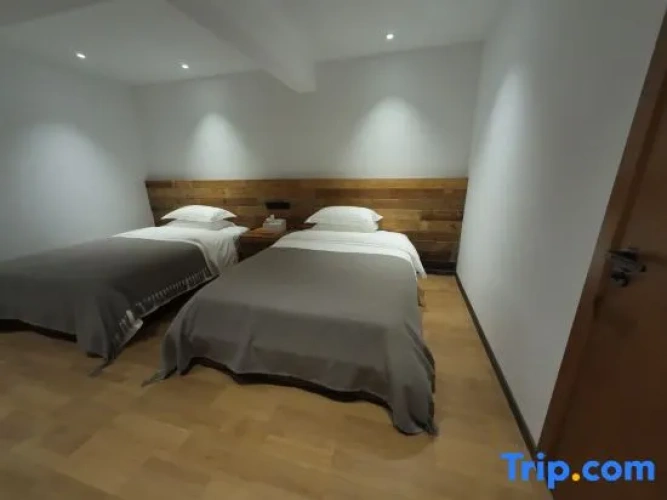2 Bedrooms Suite