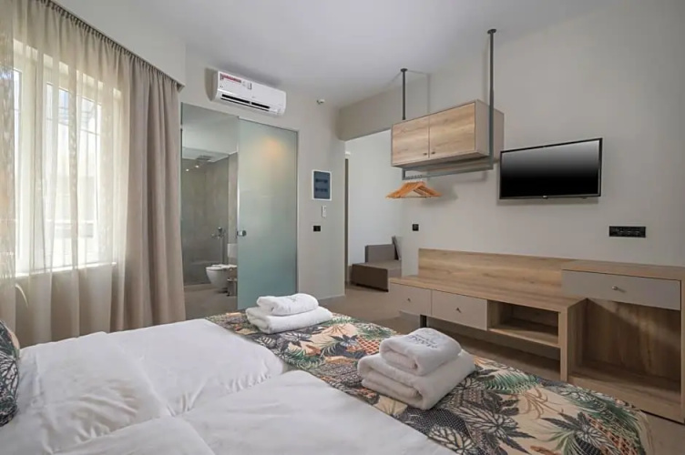 Mare Blue Suites
