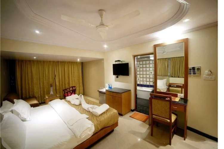 4 Bedrooms Villa