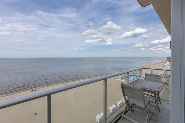One-bedroom Apartment on the Seafront
