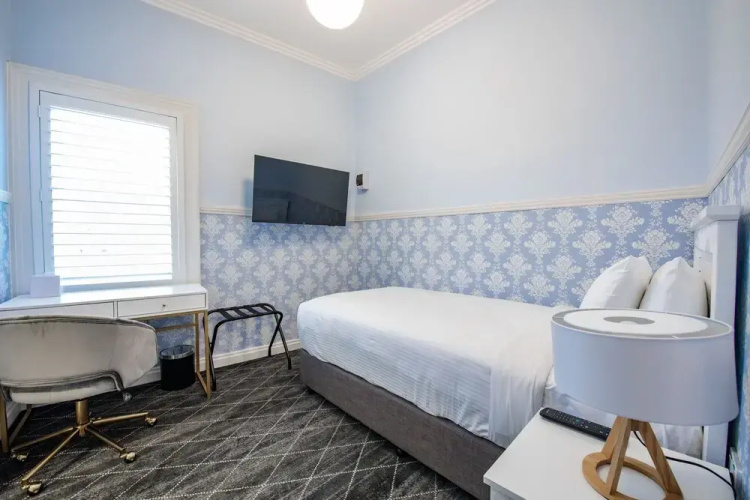 Bankstown Hotel