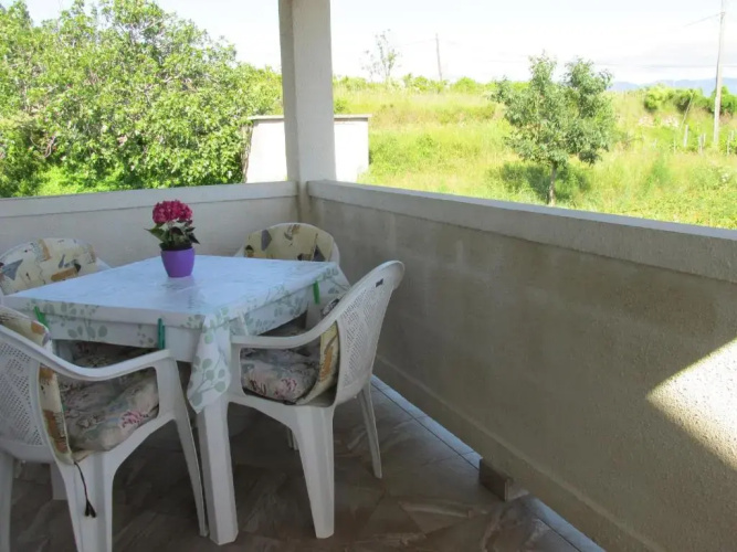 Apartmani Roza Lopar