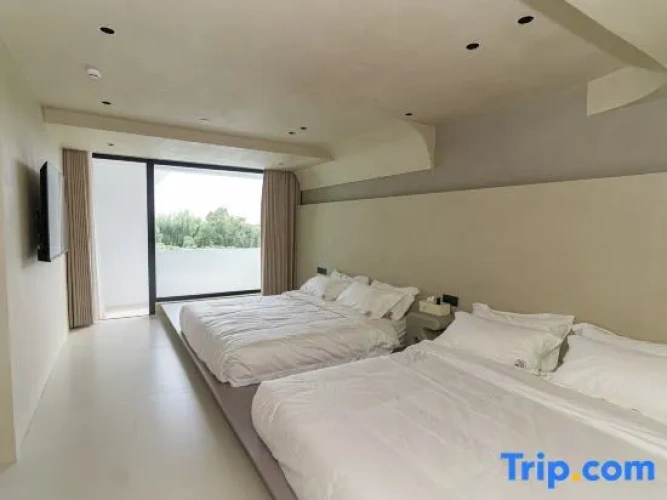 Suite with view