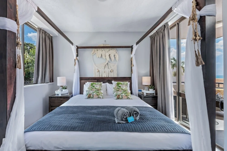 1 Bedroom Apartment with balcony and with ocean view