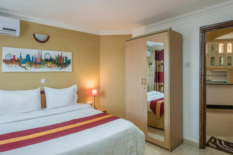 Hotel Raha Tower