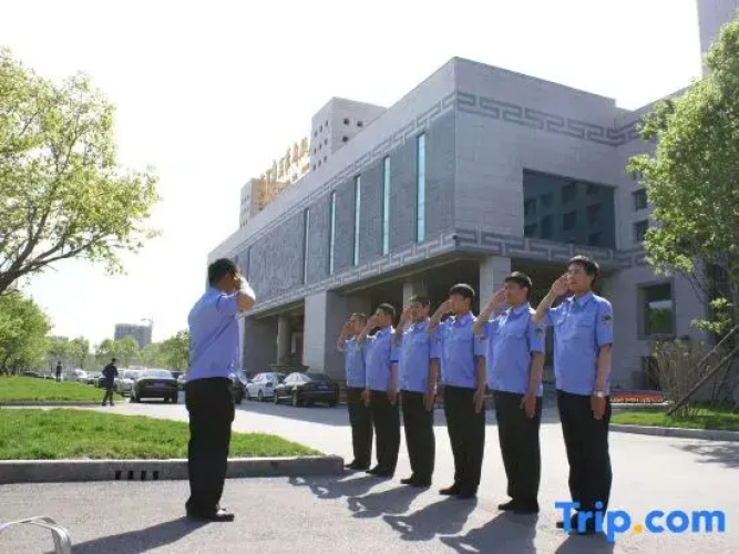Guo Erluosi Hotel