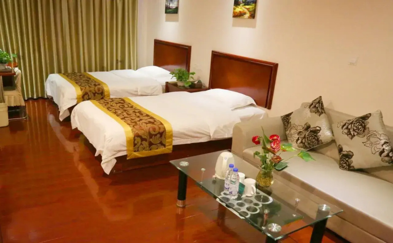 Guiyang Baolejia Hotel