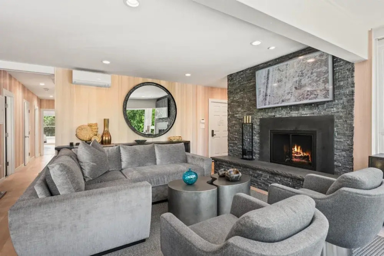 Durant Condominiums by Frias