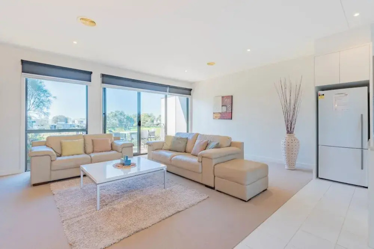 3 Bedroom Townhouse - Pool Access