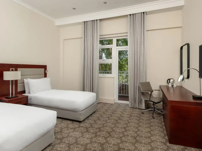 Standard Twin room with balcony