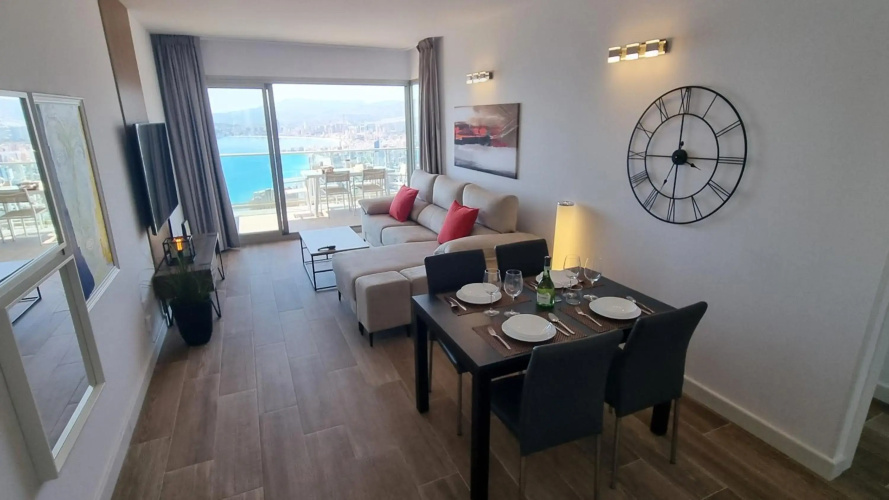 Skyscraper apartment with panoramic views - floor 38