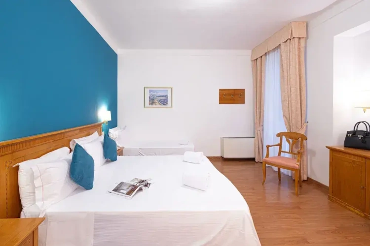 Triple room with balcony