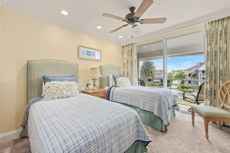 1640 Lands End 3 Bedroom Condo