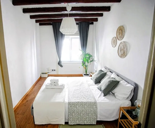 2 Bedrooms Apartment with city view
