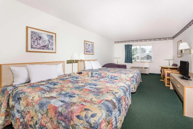 Standard Quadruple room