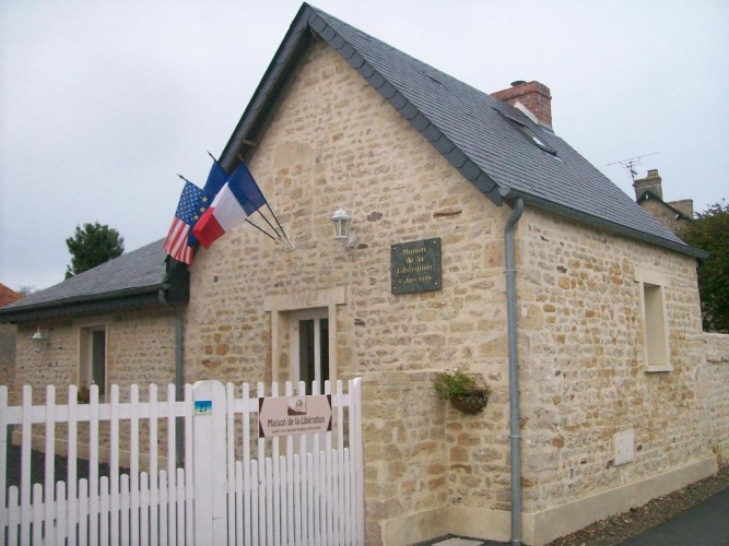 2 Bedrooms Cottage