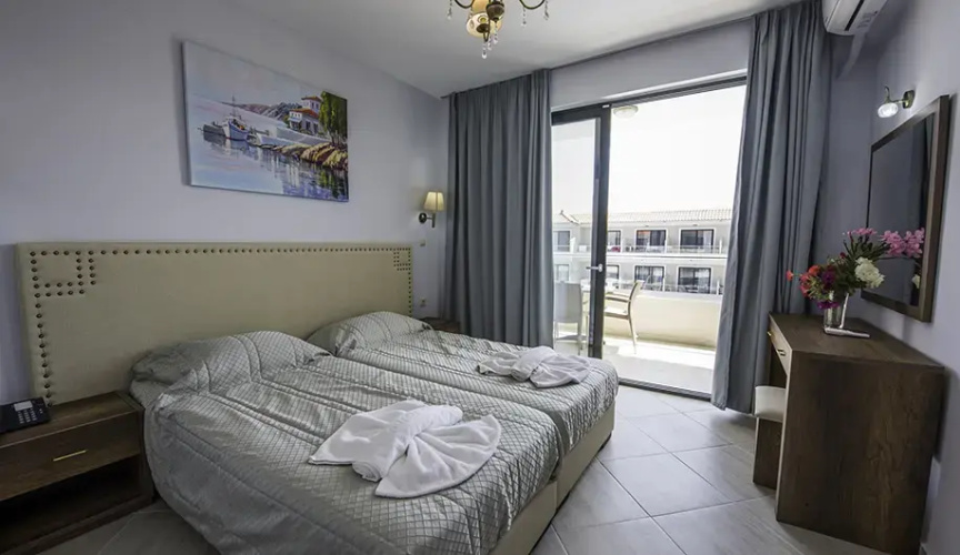 Comfort Double Family room with garden view
