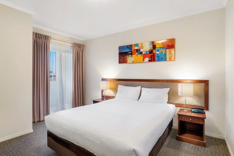 MainStay Suites Kew