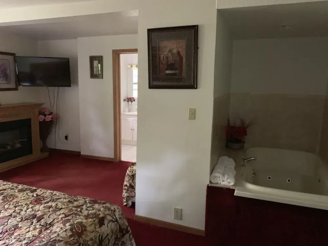 Lakeside MotelOver view