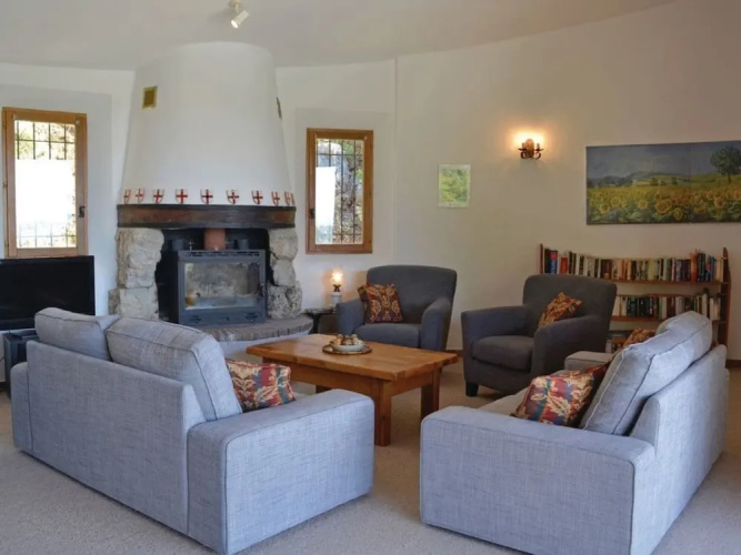 Peaceful, spacious 3 bed Villa