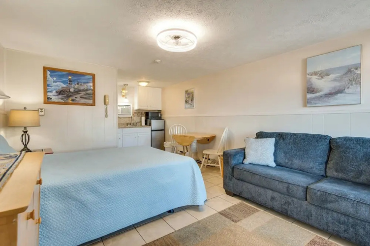 'beachfront 15' Condo on Old Orchard Beach