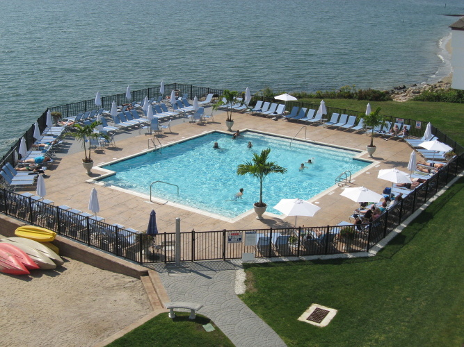 Water's Edge Resort & Spa photo 12