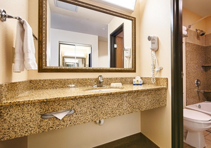 Best Western Territorial Inn & Suites photo 11