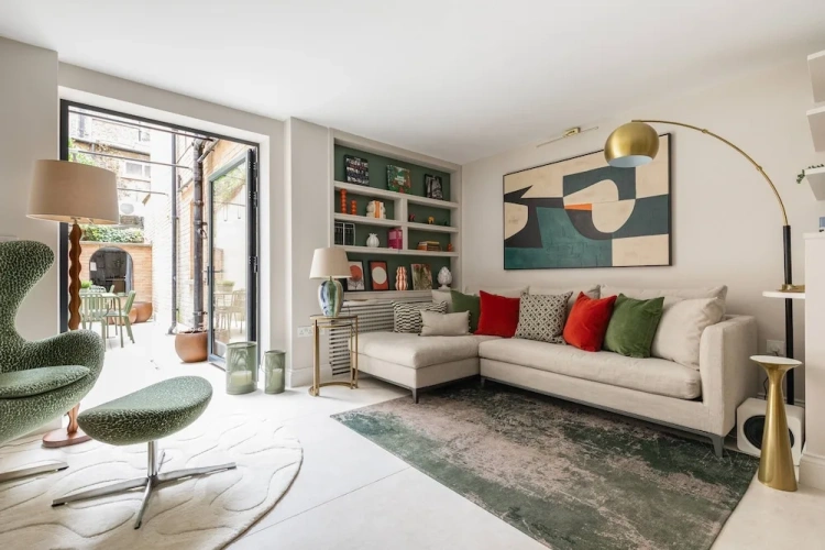 2 Bedrooms Apartment