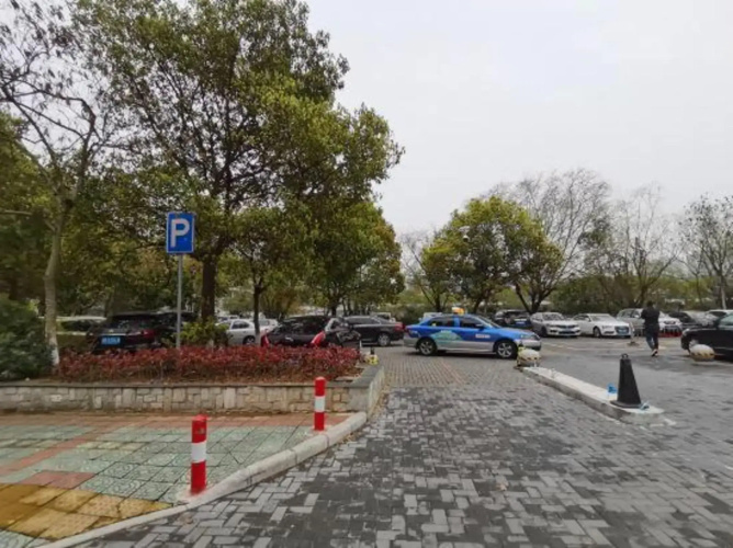 Junyi Chain Hotel (Ningbo Beilun Theater)