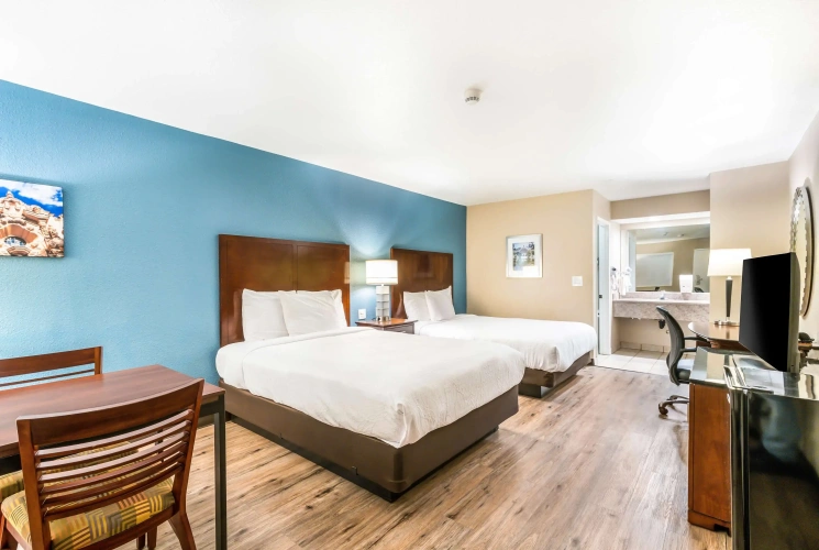 Standard Quadruple room