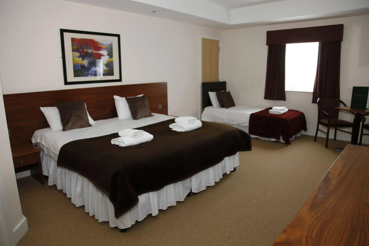Boston West Hotel