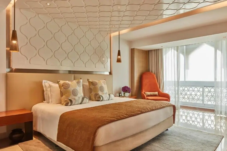 Deluxe Double room with city view