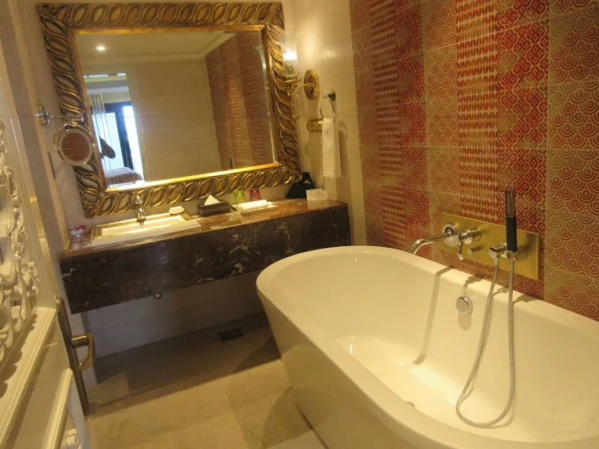 Suite with balcony