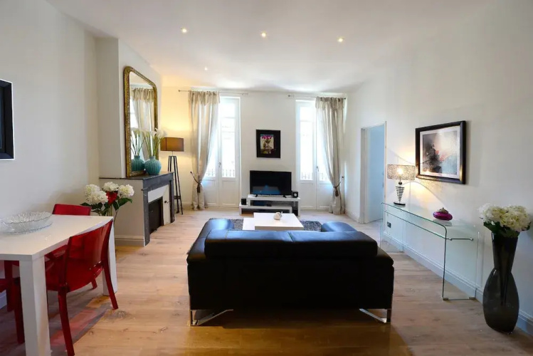 24 rue Gaspard Philippe