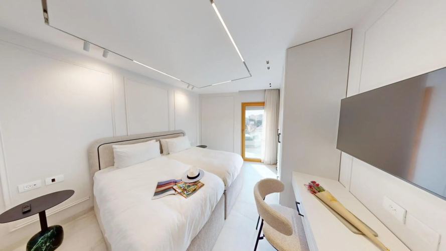 *King David Residences*2 Bd*Pool/Gym/Parking*