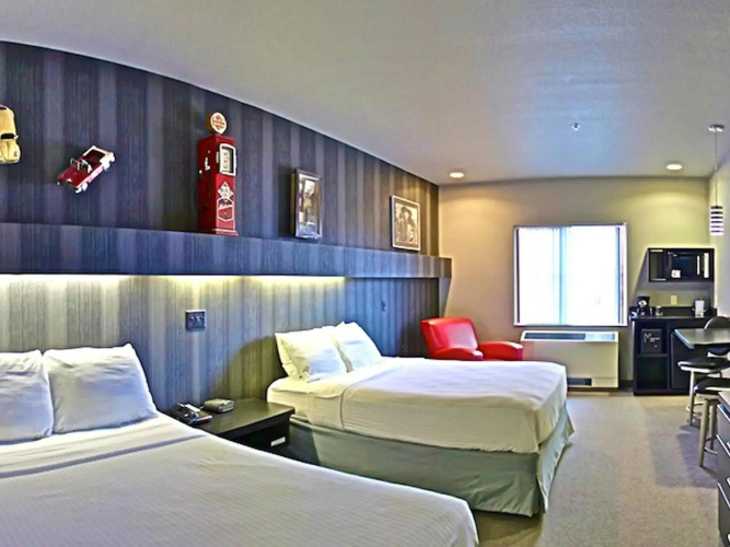 Metropolis Resort
