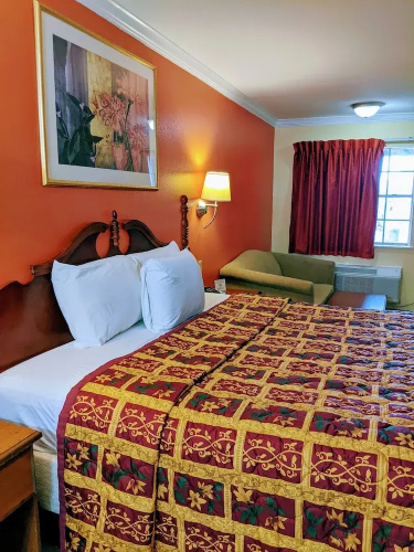 Lake Houma Inn