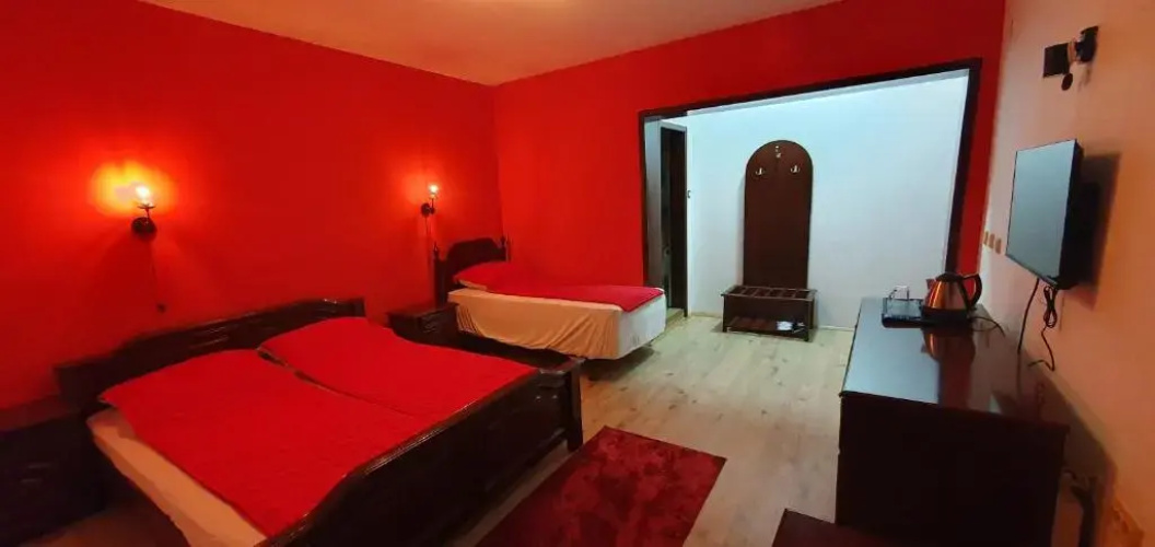 Hotel Lav