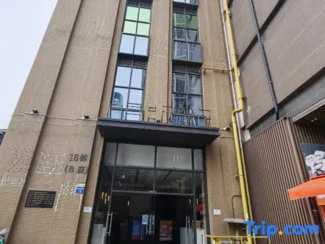 Miro Apartments