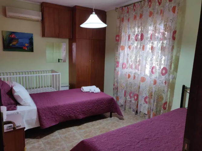 House,1000m from the beach
