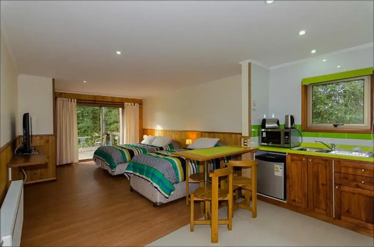 Standard Quadruple room with garden view