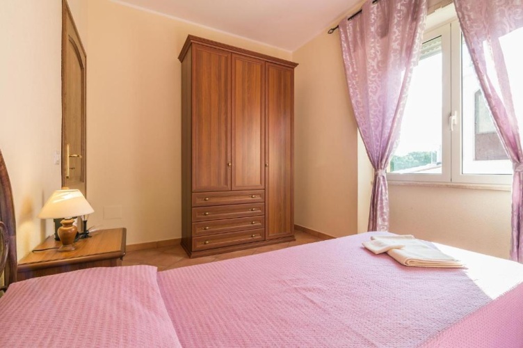 3 Bedrooms Apartment