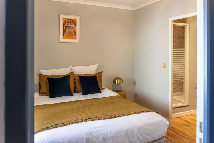 Comfort room