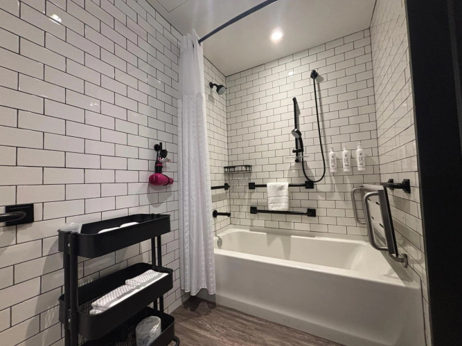 Moxy Seattle Downtown photo 20