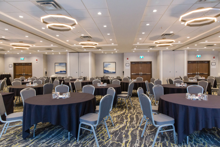 Holiday Inn & Suites Calgary South - Conference Center photo 22