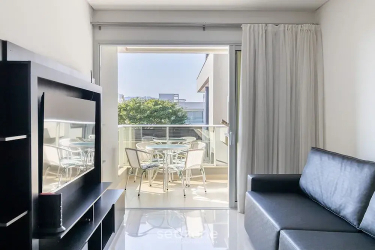 Apt w/ BBQ 1km From Jurere Beach - Les106