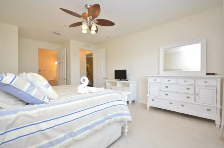 Vista Cay Three-bedroom